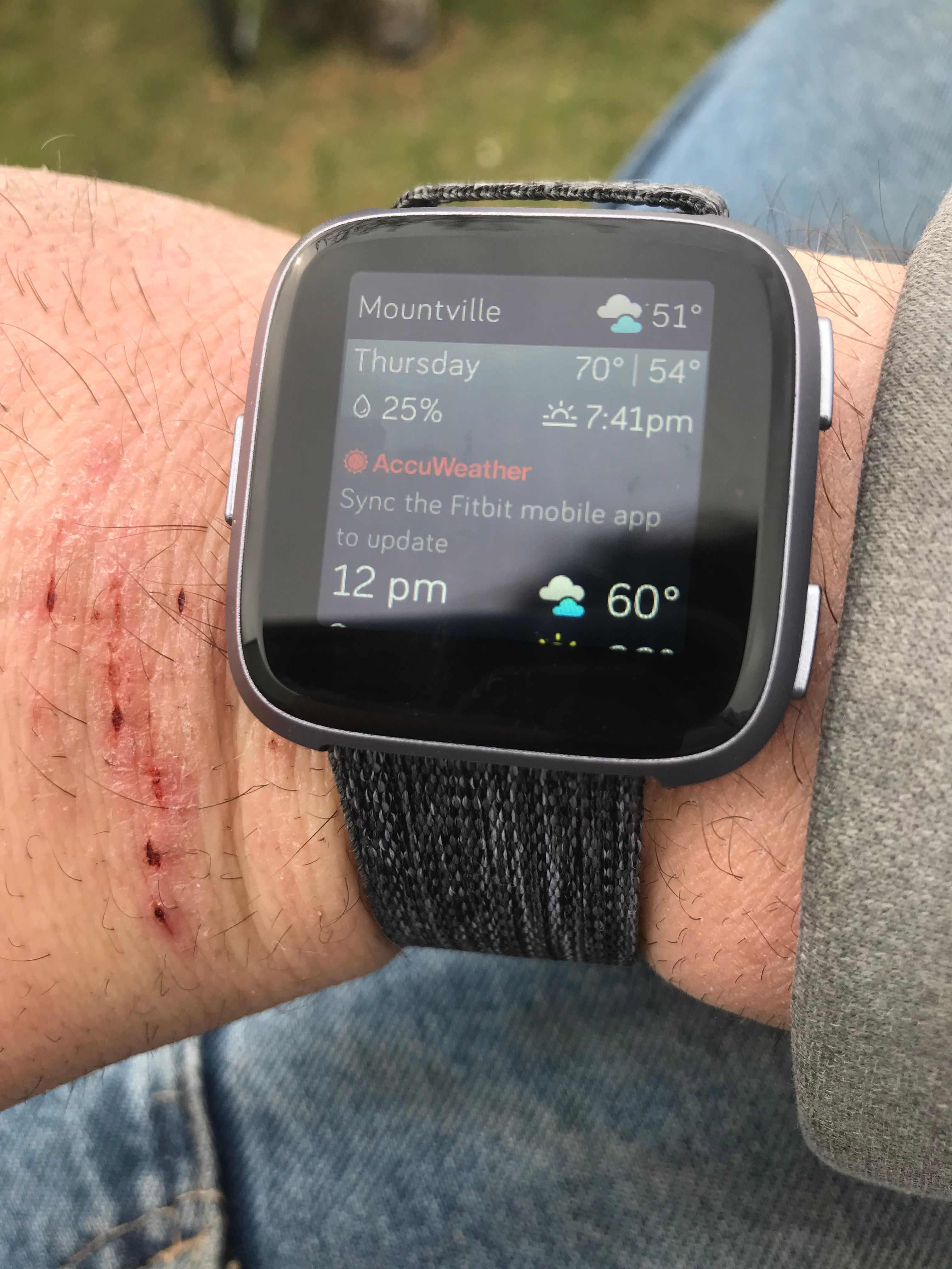 how do i setup the weather on my fitbit versa 2